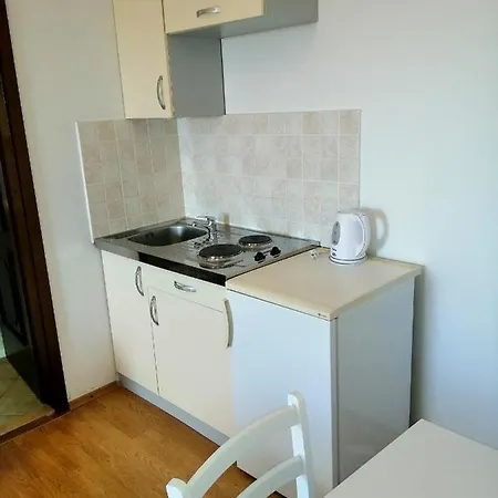 דירה Dalmatian Stone House טוראני