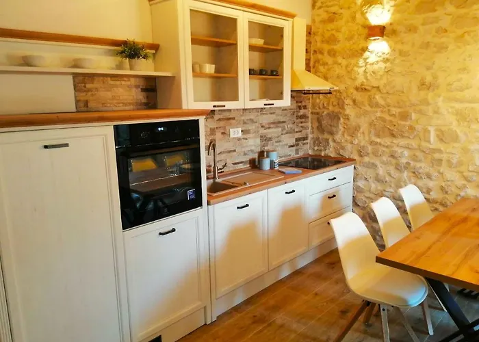 Dalmatian Stone House Turanj