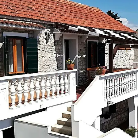 Dalmatian Stone House * Turanj