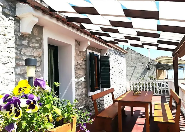 Apartamento Dalmatian Stone House Turanj